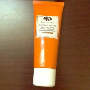 Origins GinzingEnergyBoosting Tinted Moisturizer